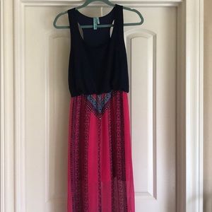Sleeveless Maxi Dress